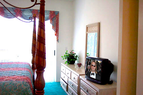0295-4-bedroom-home-lakeview-04